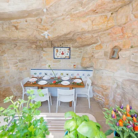 Sweet Trullo On The - Unique Seafront House With Private Patio And Direct 