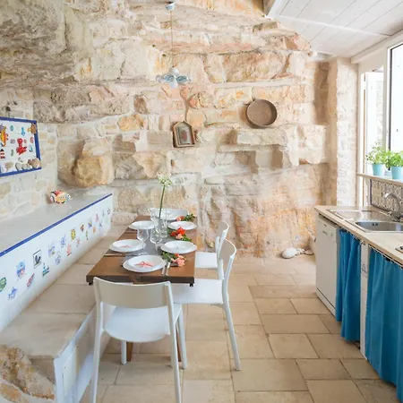 Sweet Trullo On The - Unique Seafront House With Private Patio And Direct 
