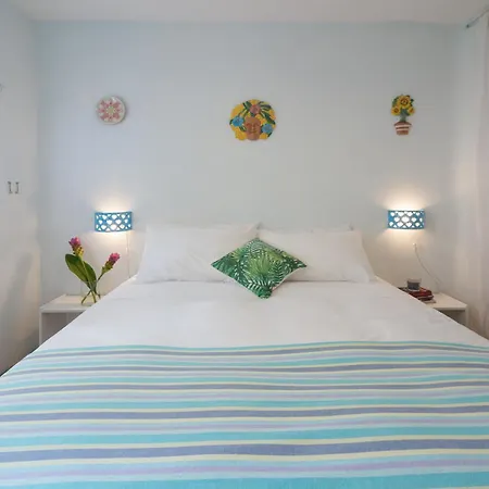 Sweet Trullo On The - Unique Seafront House With Private Patio And Direct 