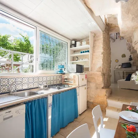Sweet Trullo On The - Unique Seafront House With Private Patio And Direct 